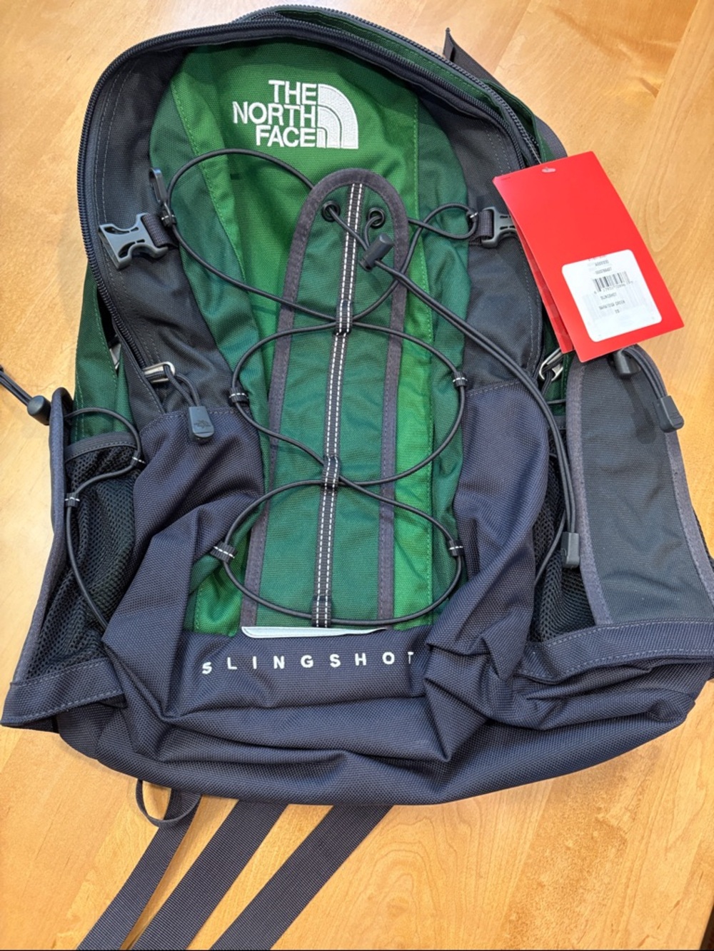 The North Face Slingshot Backpack NWT - Picture 2 of 10